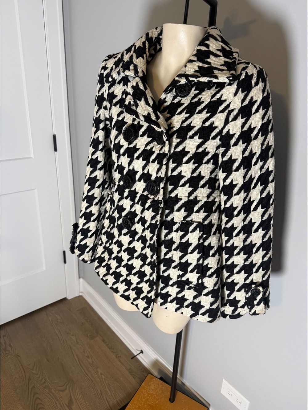 Y2K Express Women's Black and White Houndstooth Pea Coat XS